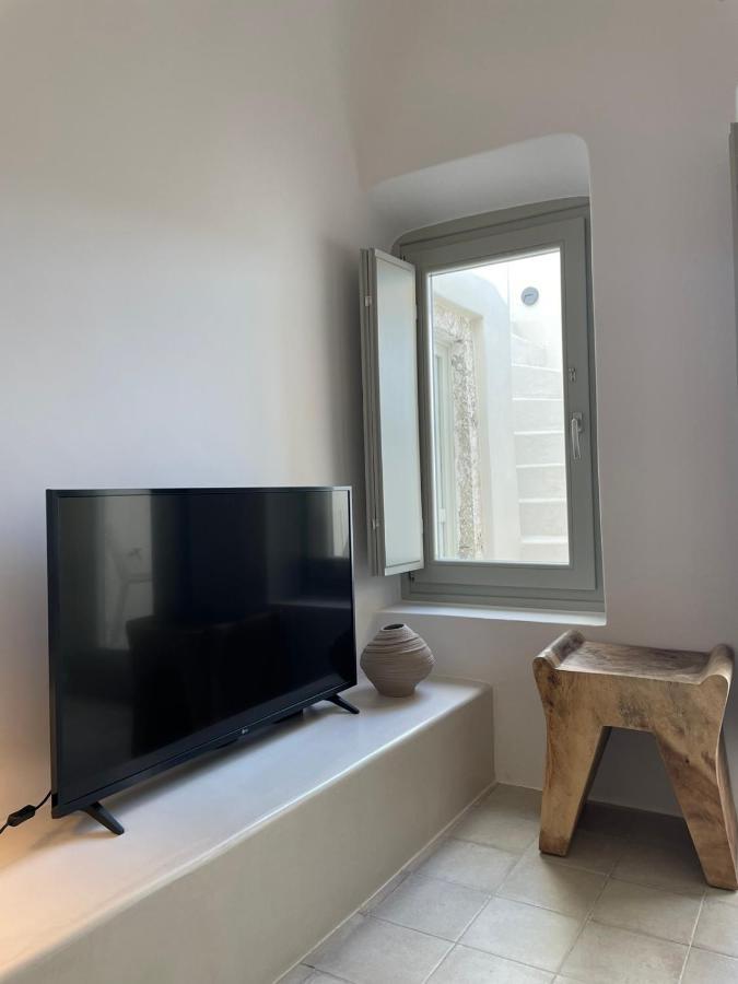 Thiro Exclusive With Private Jacuzzi Apartment Pyrgos Kallistis