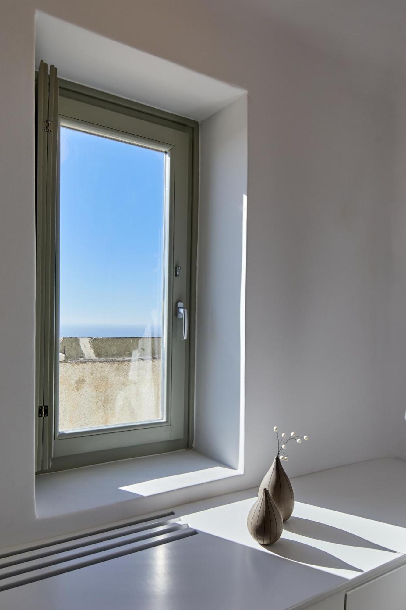 Thiro Exclusive With Private Jacuzzi Apartment